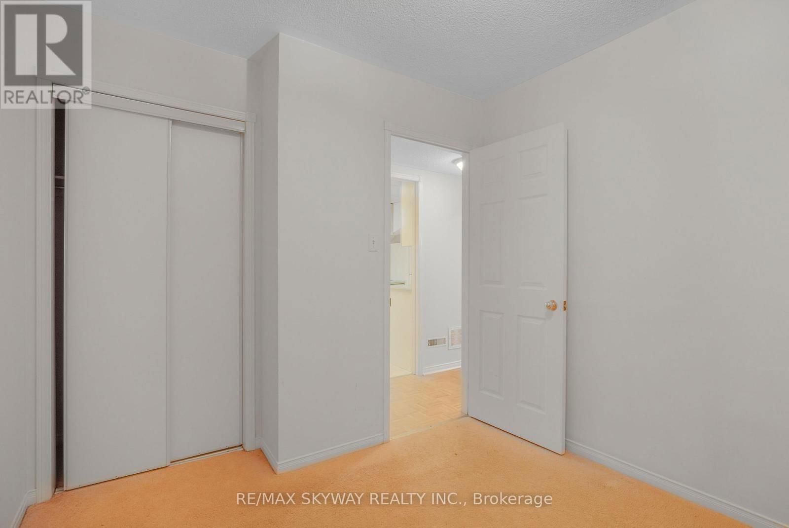 164 ROYAL VALLEY DRIVE Image 27