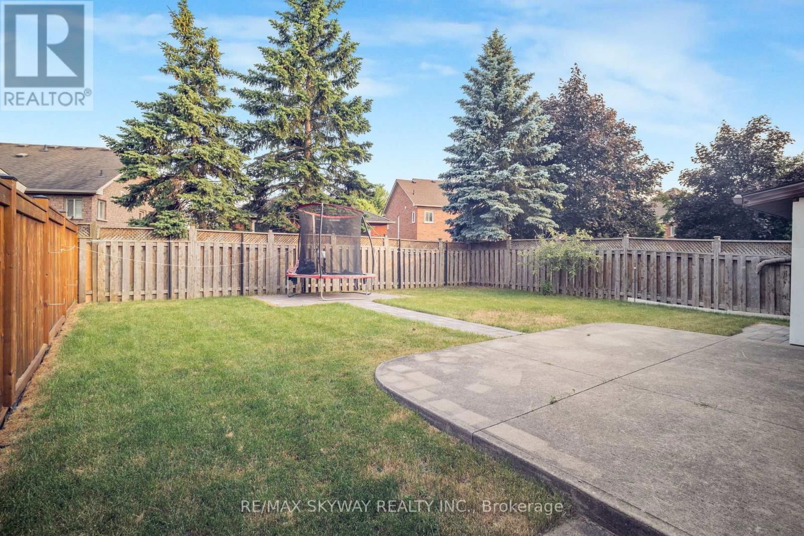 164 ROYAL VALLEY DRIVE Image 33