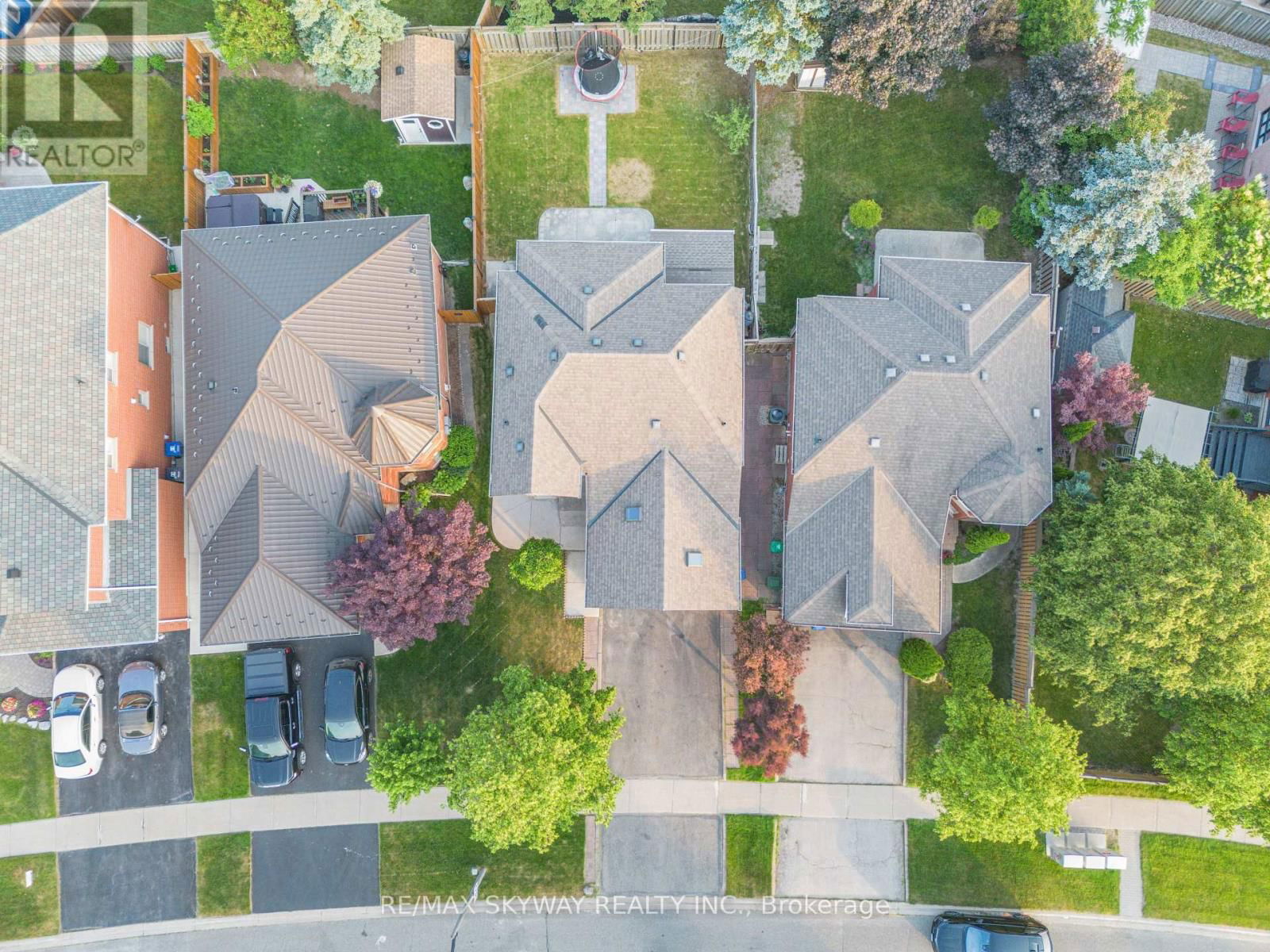 164 ROYAL VALLEY DRIVE Image 38