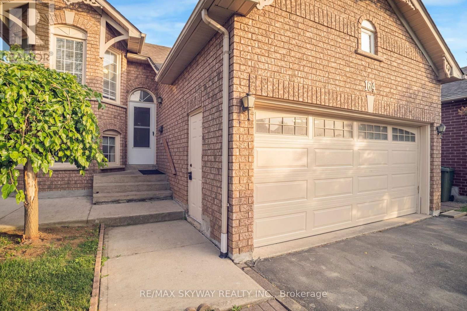 164 ROYAL VALLEY DRIVE Image 5