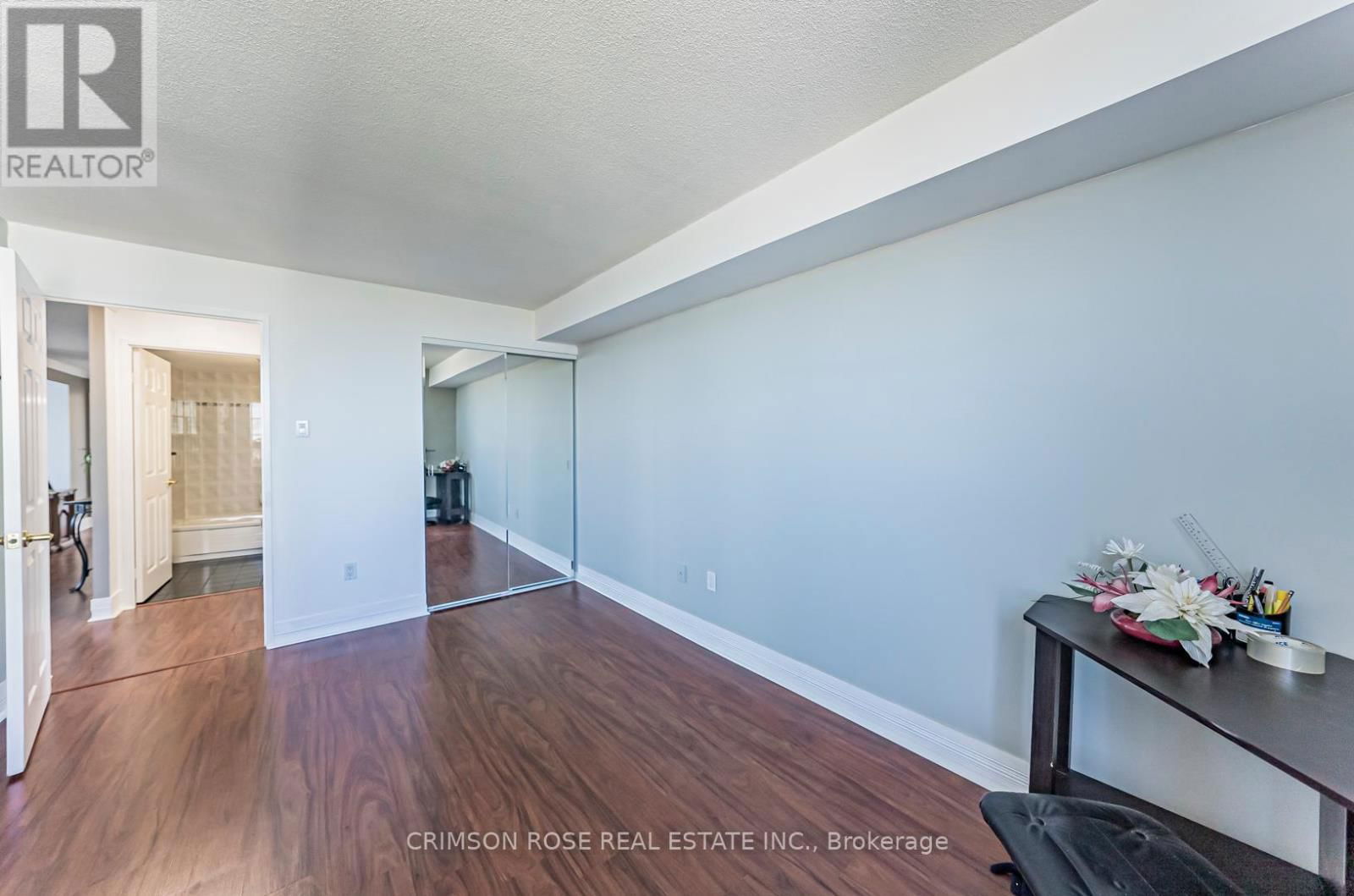 1609 - 400 WEBB DRIVE Image 20