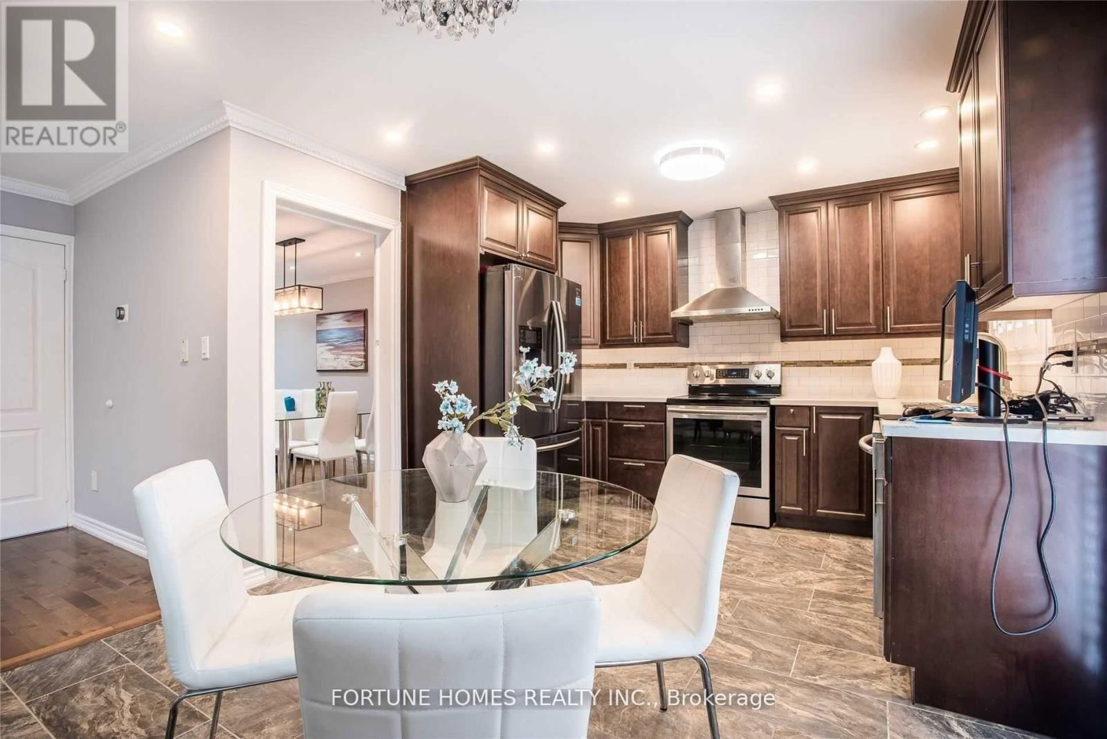 14 RAVENSCLIFFE COURT Image 4