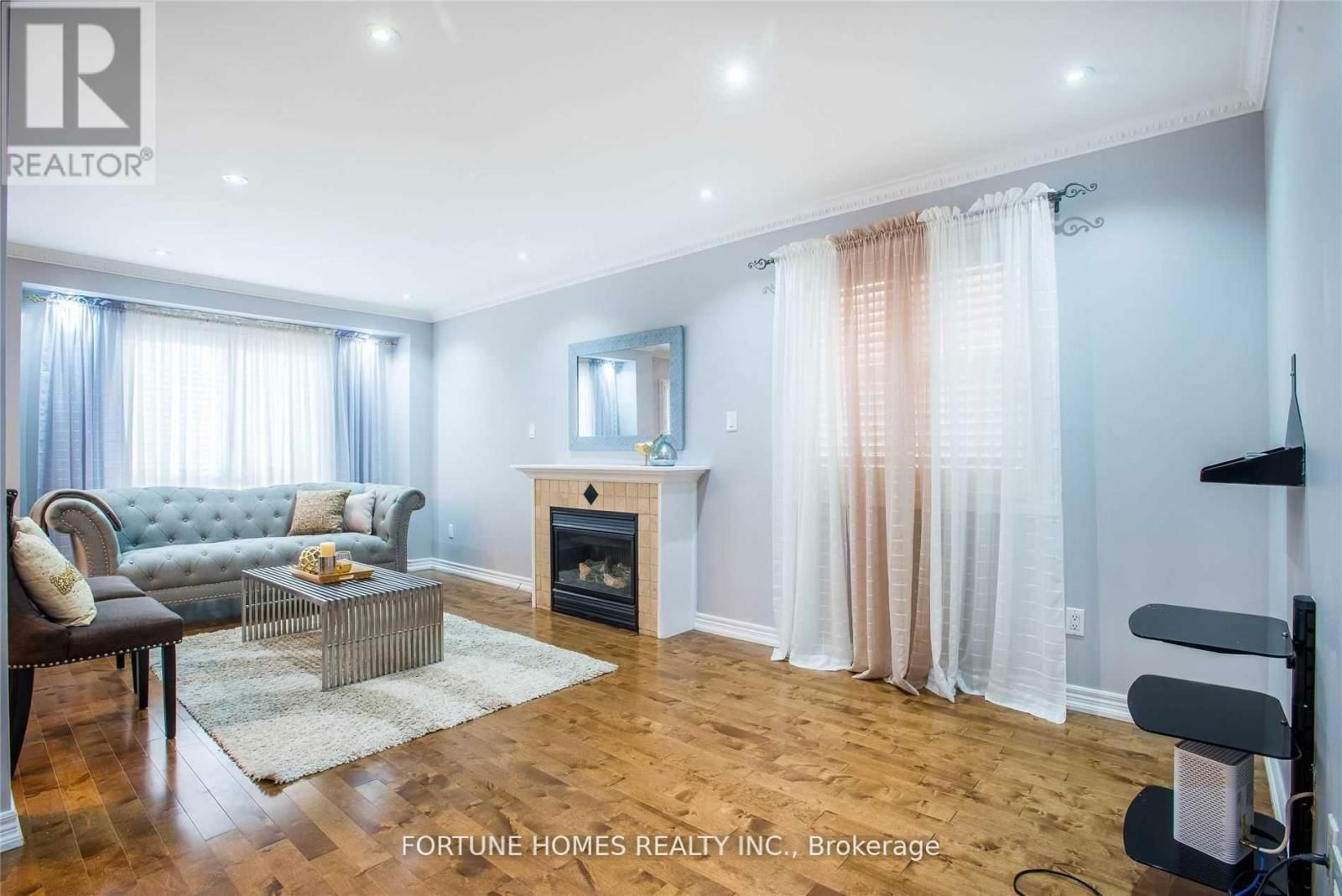 14 RAVENSCLIFFE COURT Image 6