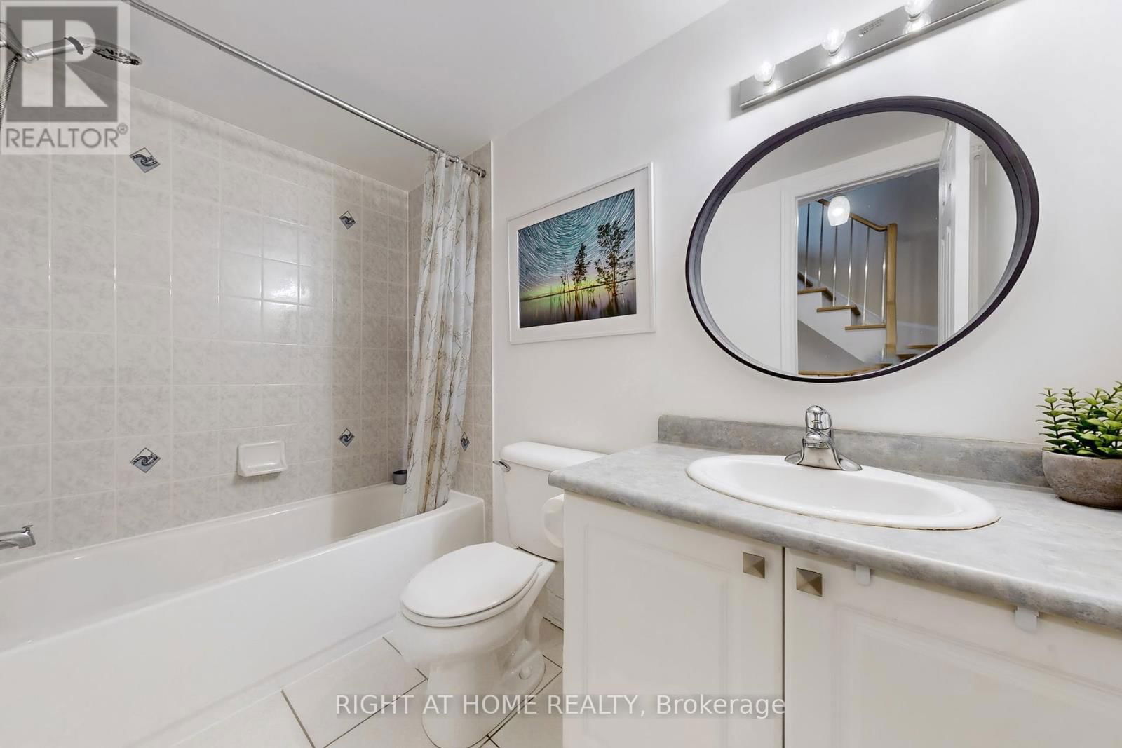 6 GROGAN MEWS Image 14