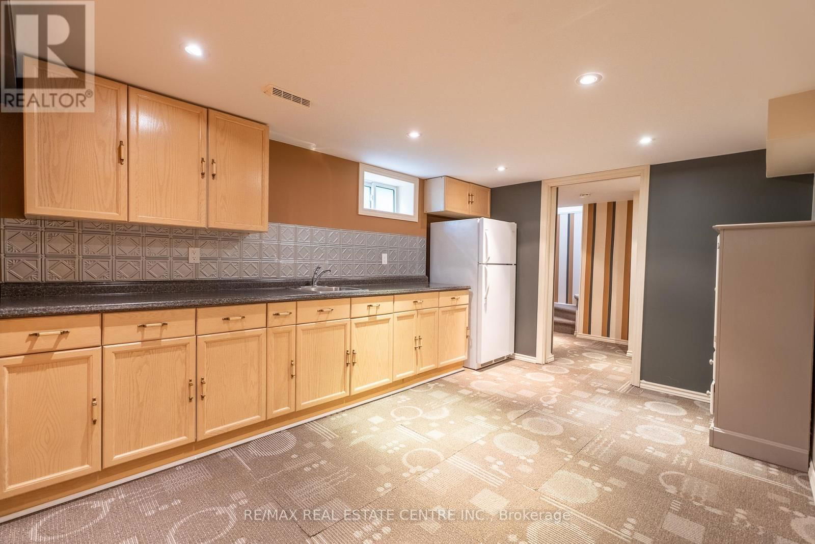 28 CAMPBELL DRIVE Image 19