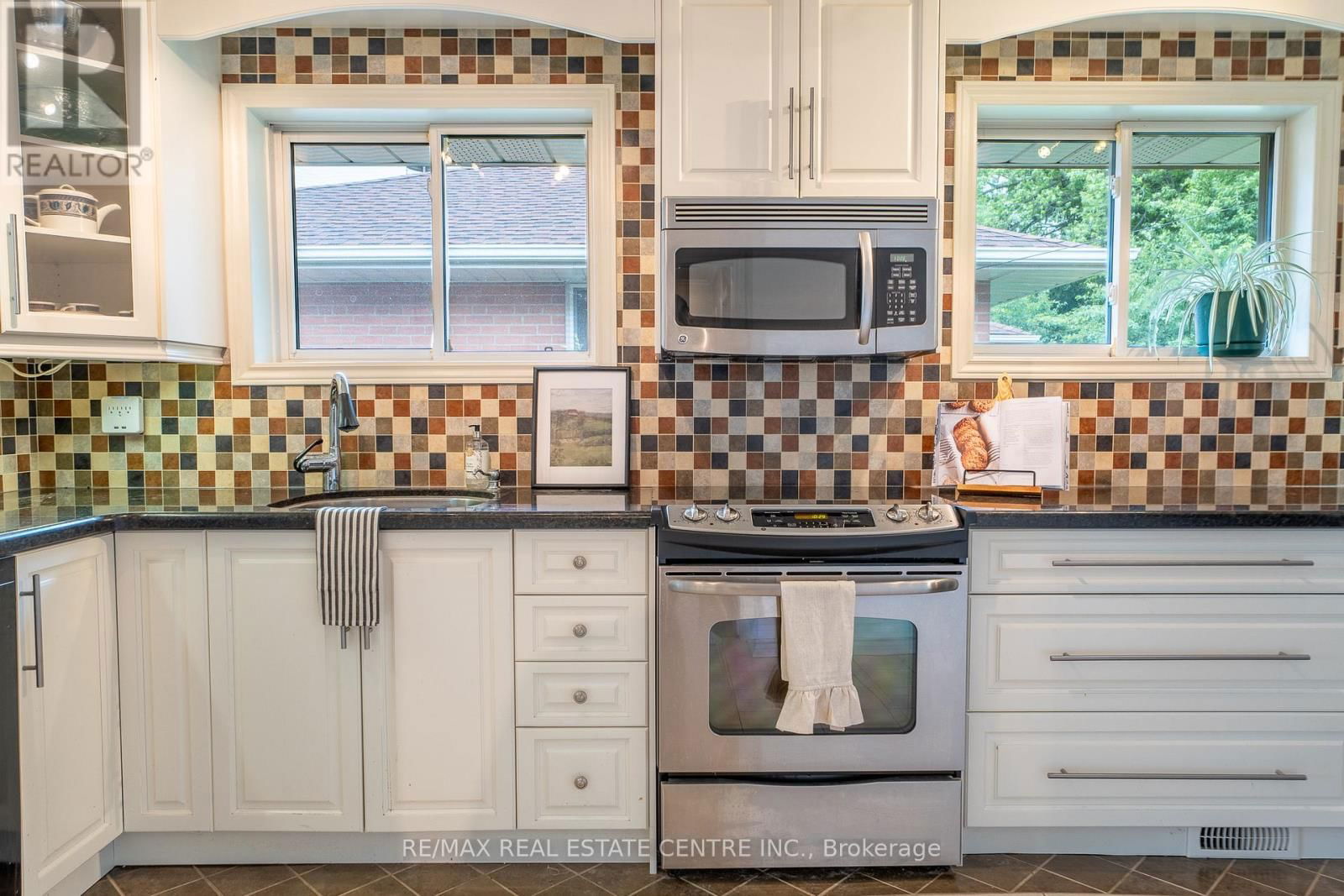 28 CAMPBELL DRIVE Image 9