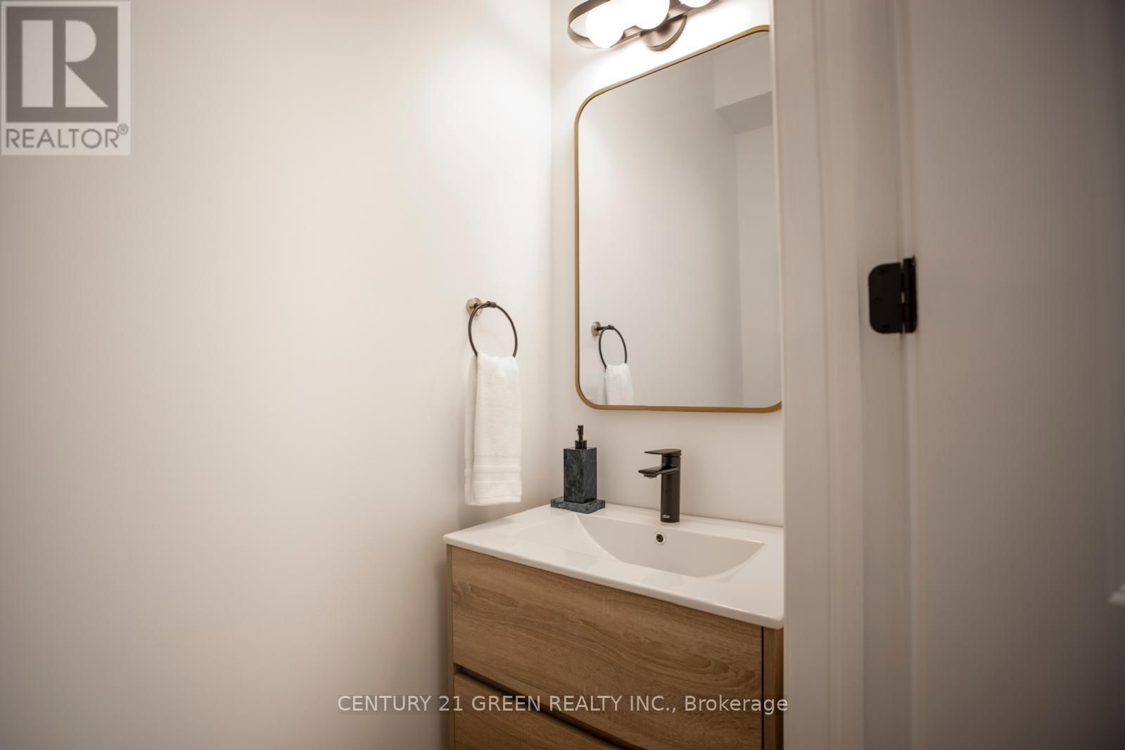 1290 FELICITY GARDENS Image 23