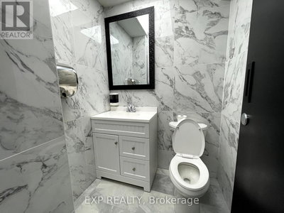 Image #1 of Commercial for Sale at Lakeshore, Mississauga , Ontario