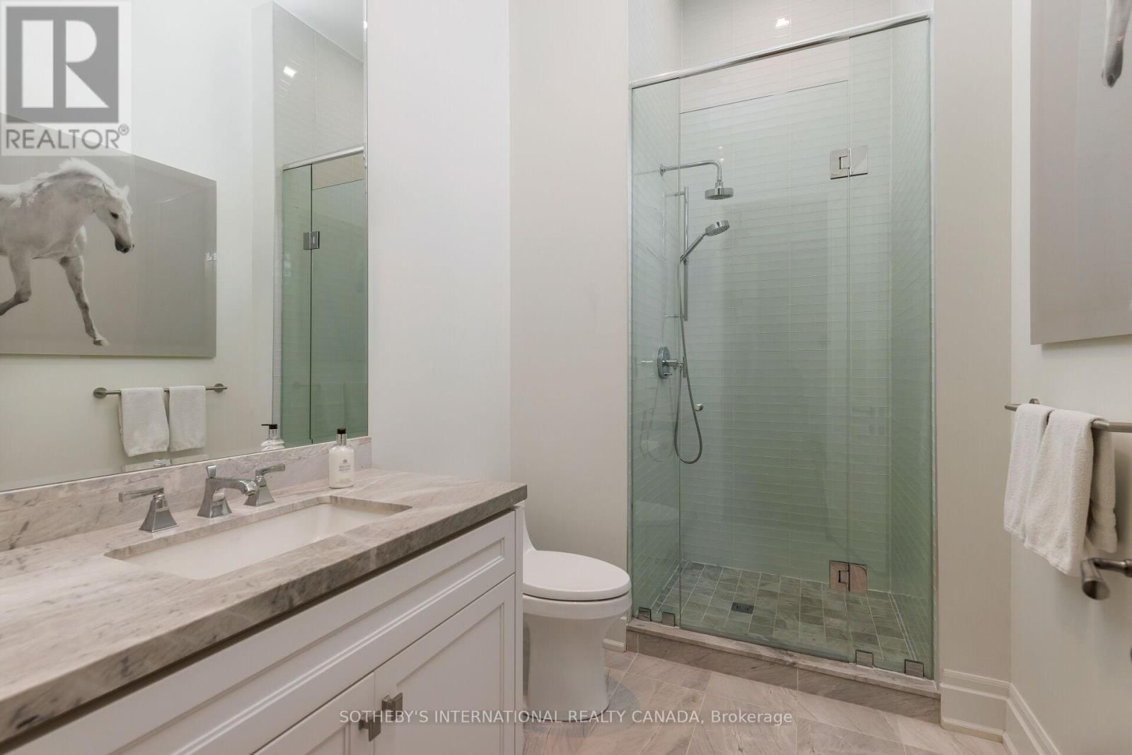 TH 2 - 4 THE KINGSWAY Image 25