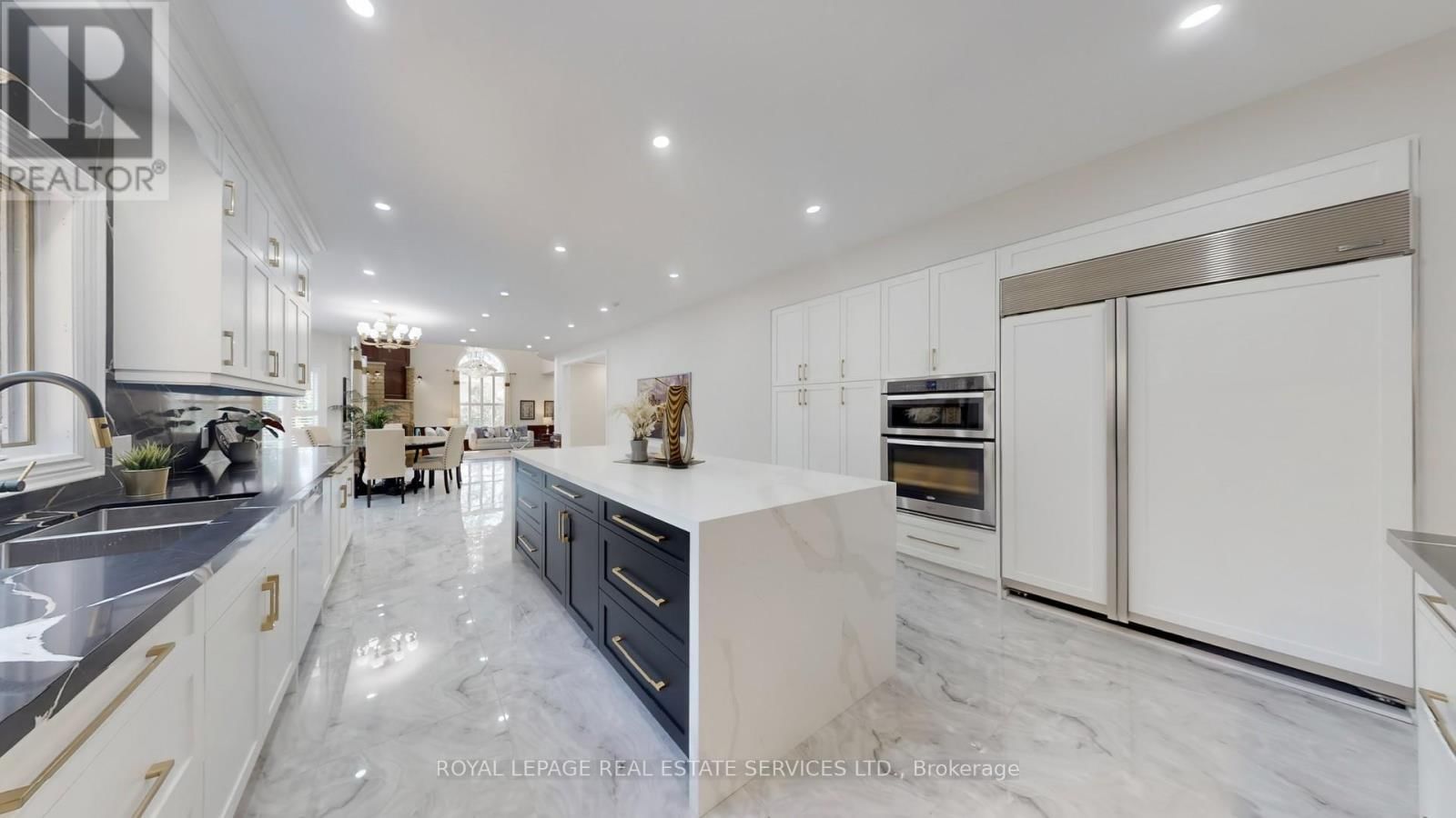 2416 MISSISSAUGA ROAD Image 17