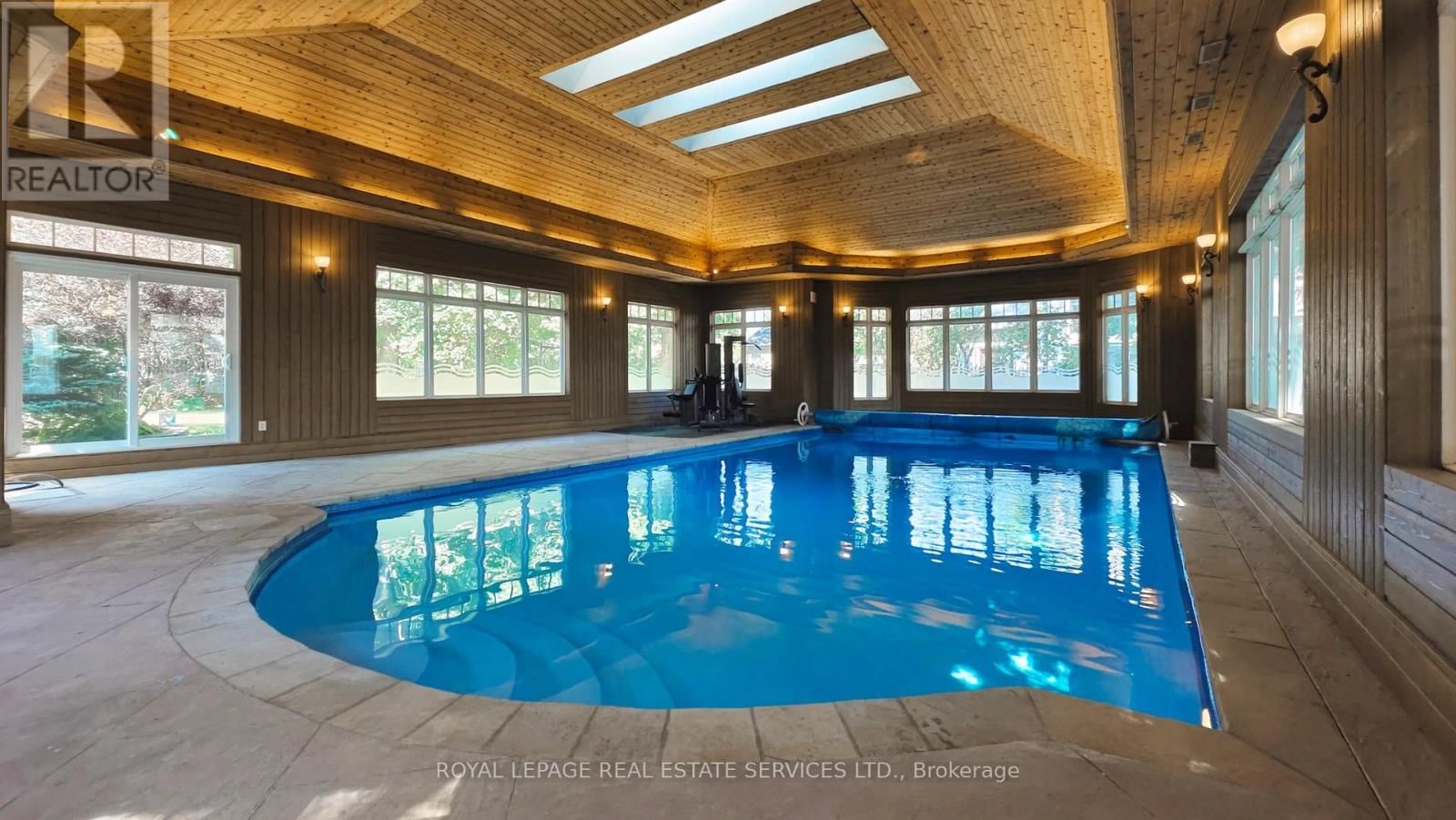 2416 MISSISSAUGA ROAD Image 40