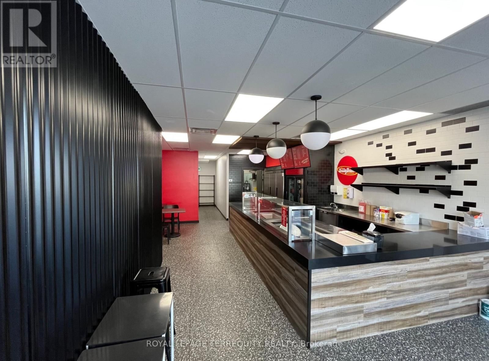 3371 BLOOR STREET WEST Image 3