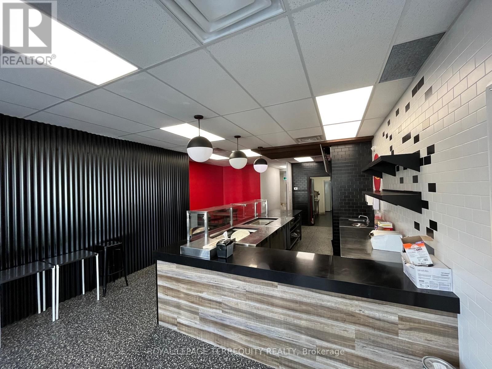 3371 BLOOR STREET WEST Image 4