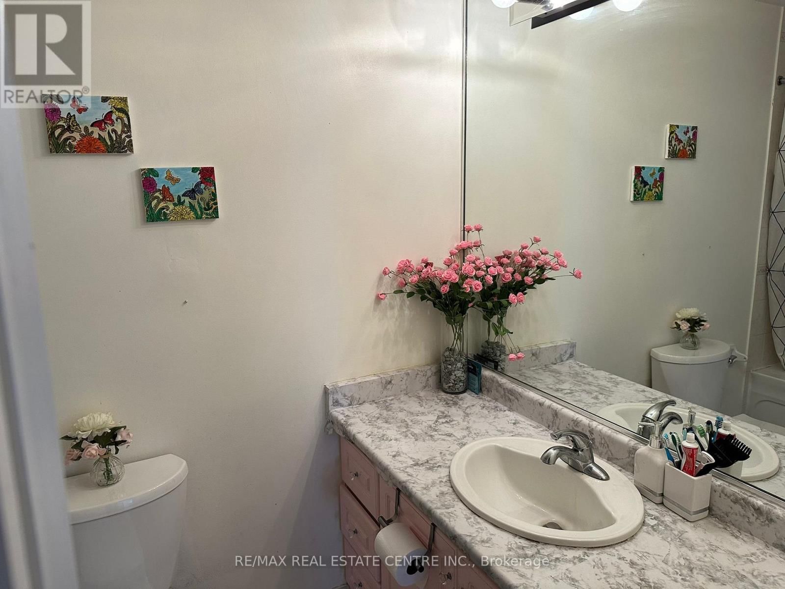 86 EARNSCLIFFE CIRCLE Image 16