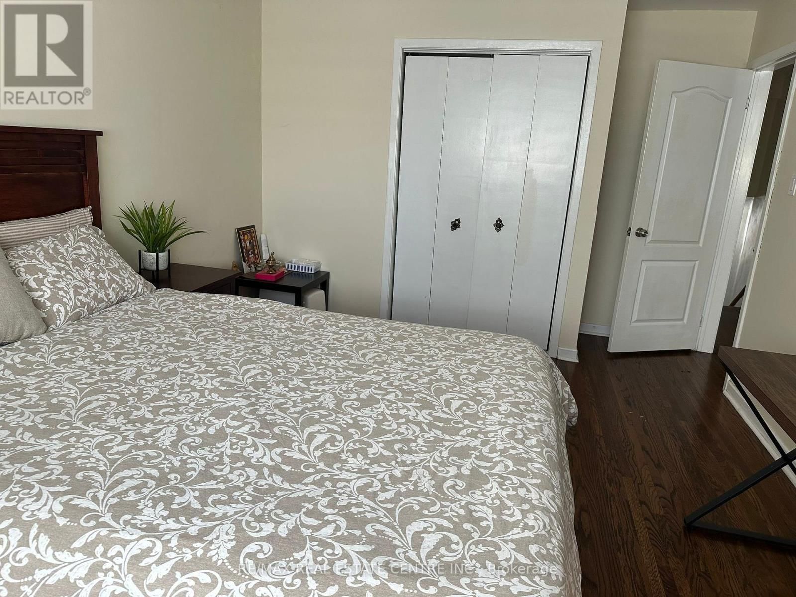 86 EARNSCLIFFE CIRCLE Image 18