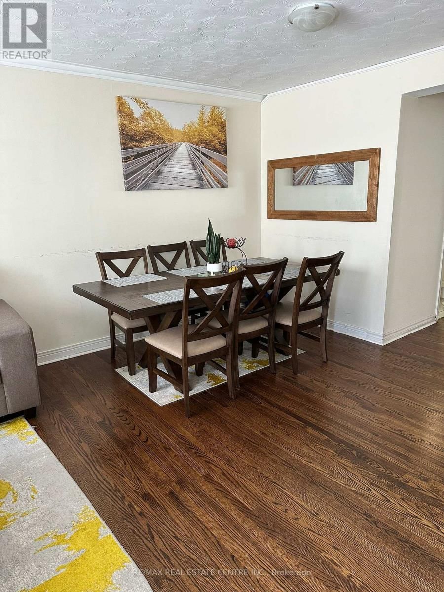 86 EARNSCLIFFE CIRCLE Image 4