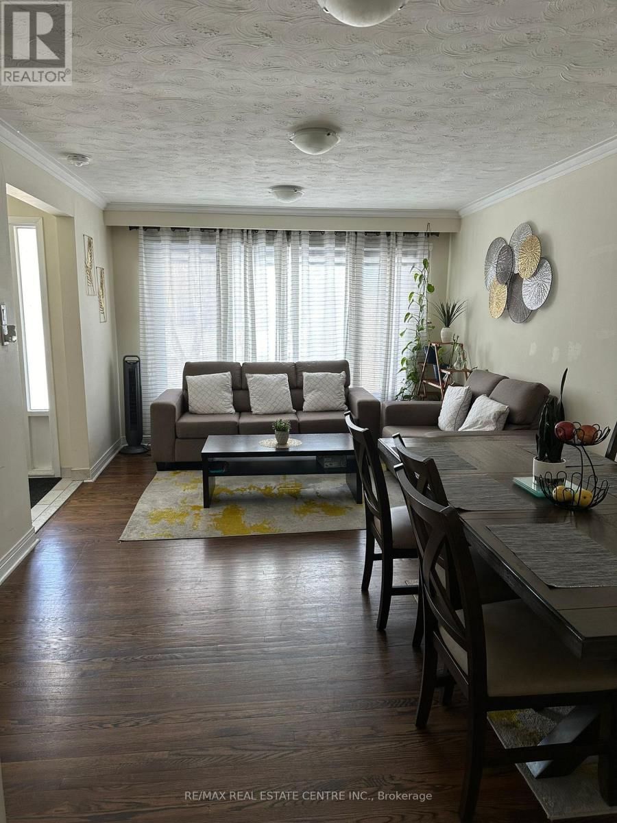 86 EARNSCLIFFE CIRCLE Image 5