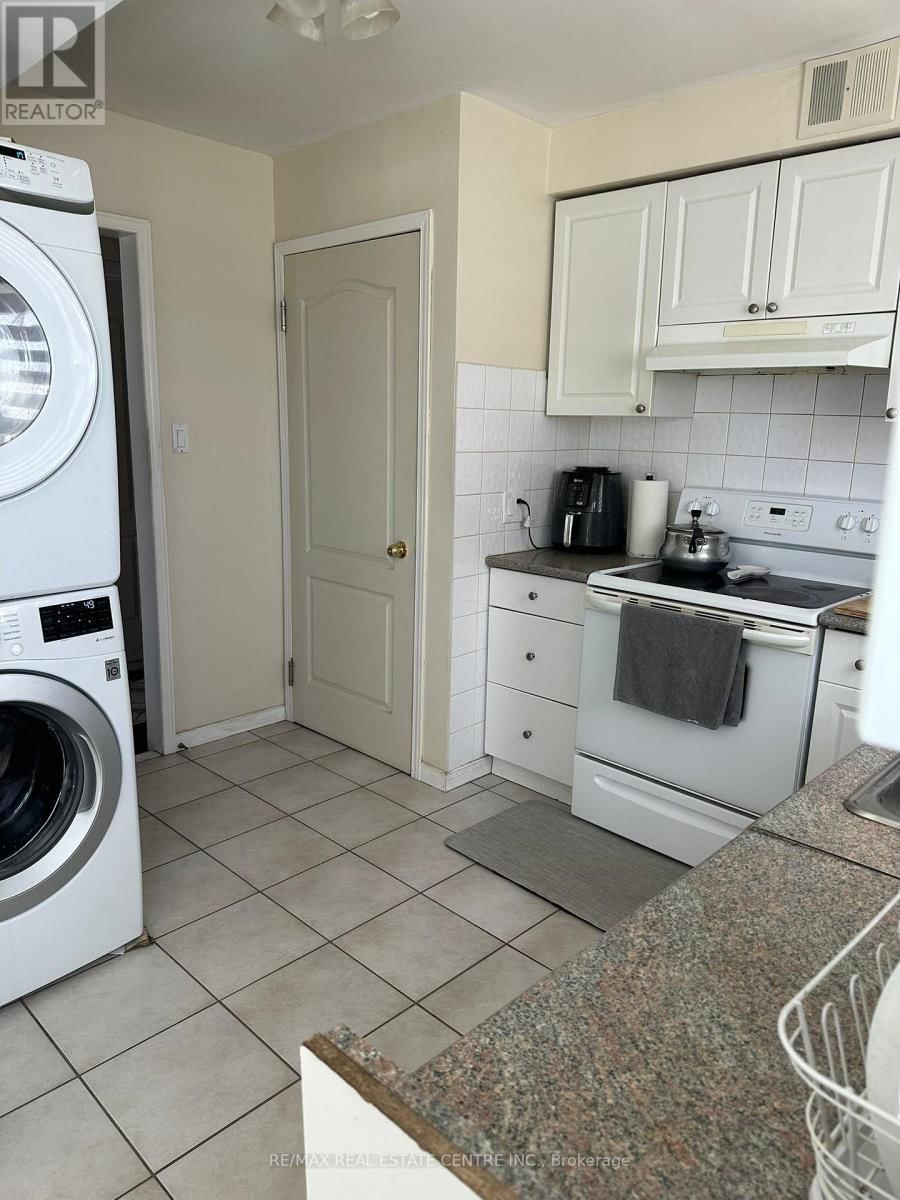 86 EARNSCLIFFE CIRCLE Image 9