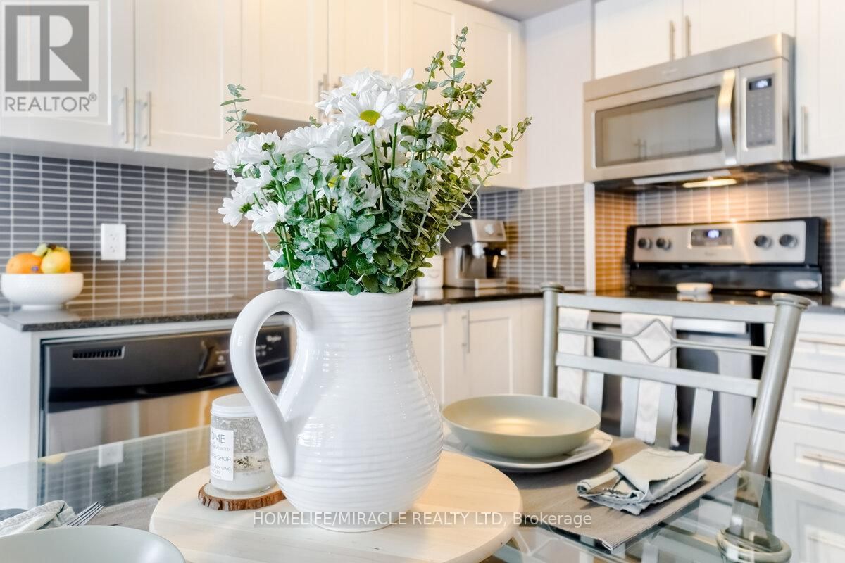 1324 - 2 EVA ROAD Image 14