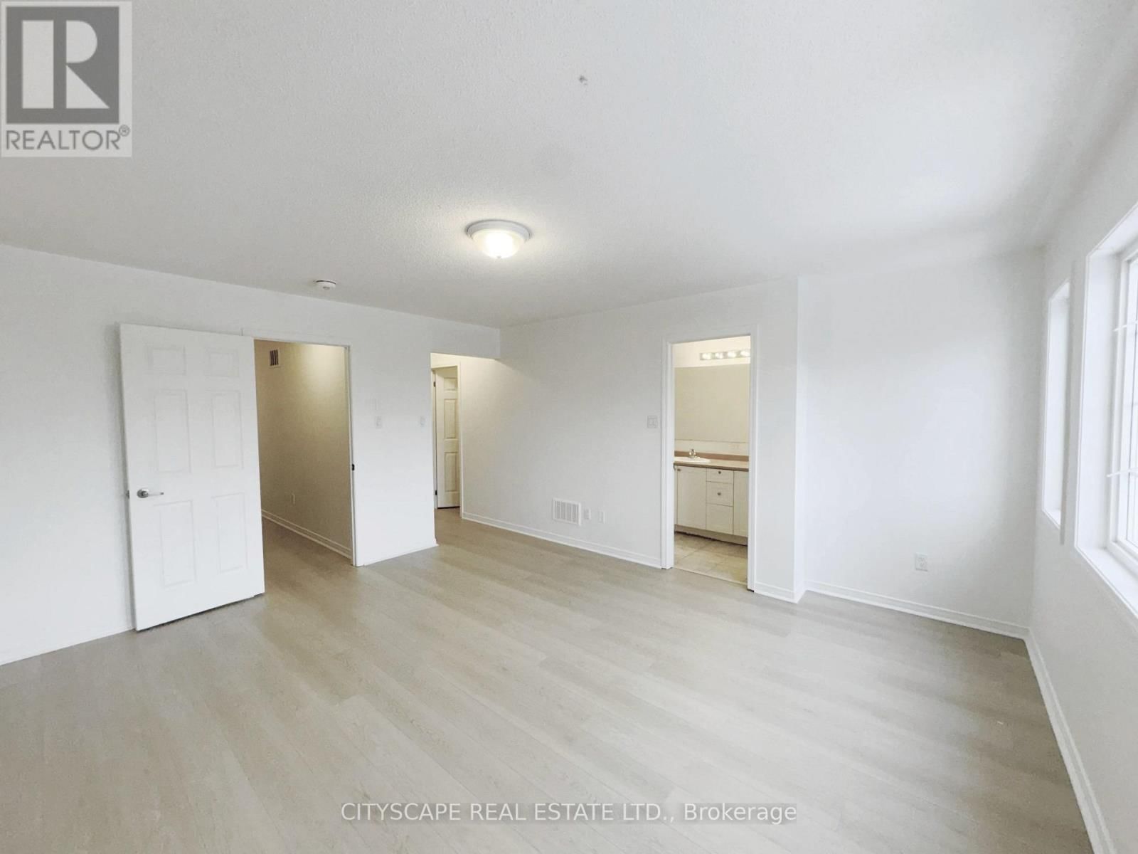 64 HONEYVIEW TRAIL Image 14