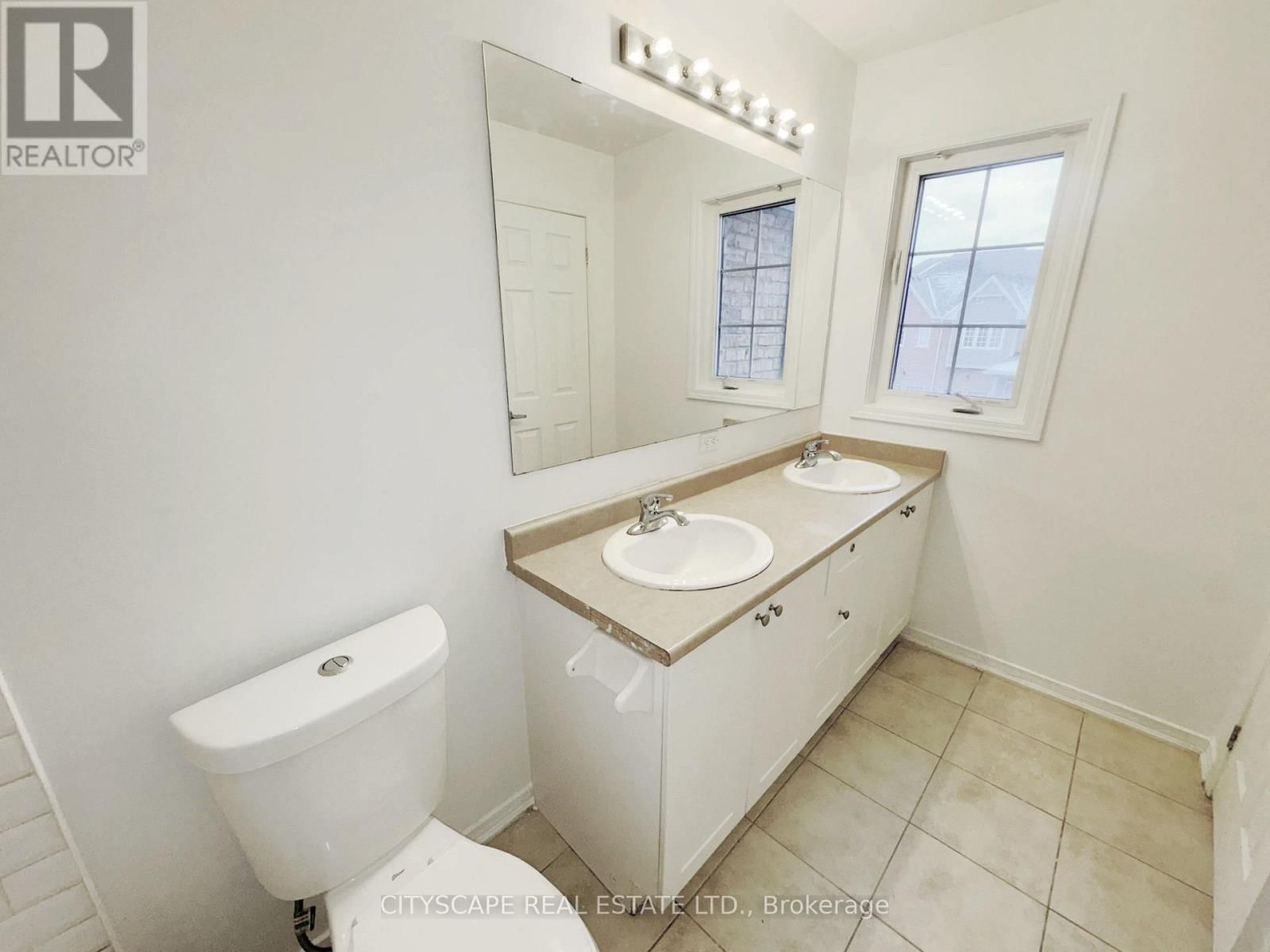 64 HONEYVIEW TRAIL Image 17