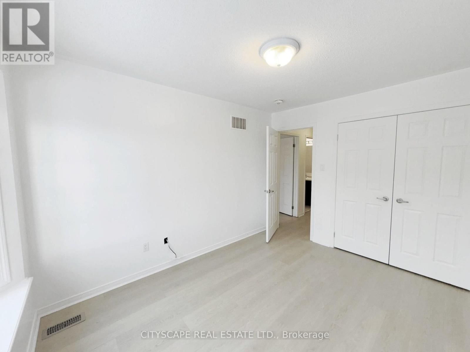 64 HONEYVIEW TRAIL Image 21