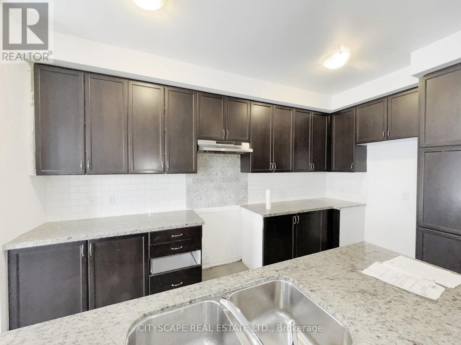 64 HONEYVIEW TRAIL Image 5