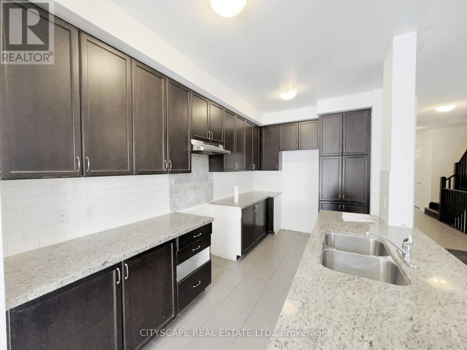 64 HONEYVIEW TRAIL Image 6