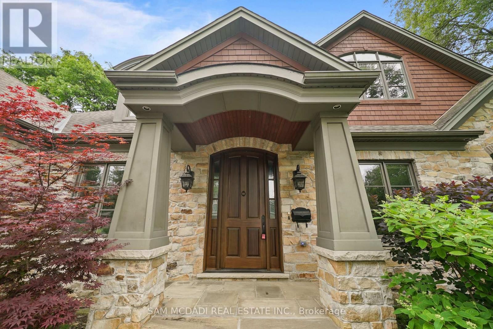 190 MAPLEWOOD ROAD Image 3