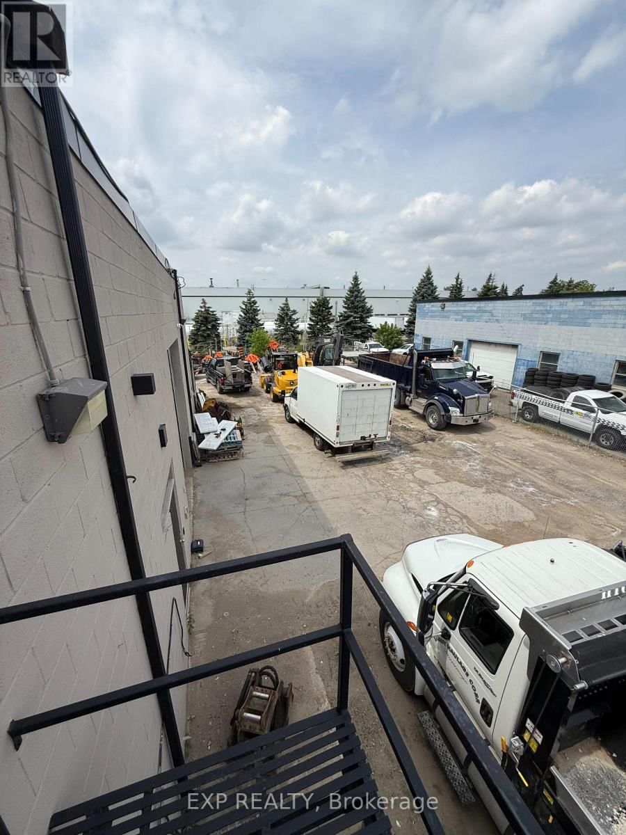 1261 BRITANNIA ROAD EAST Image 3