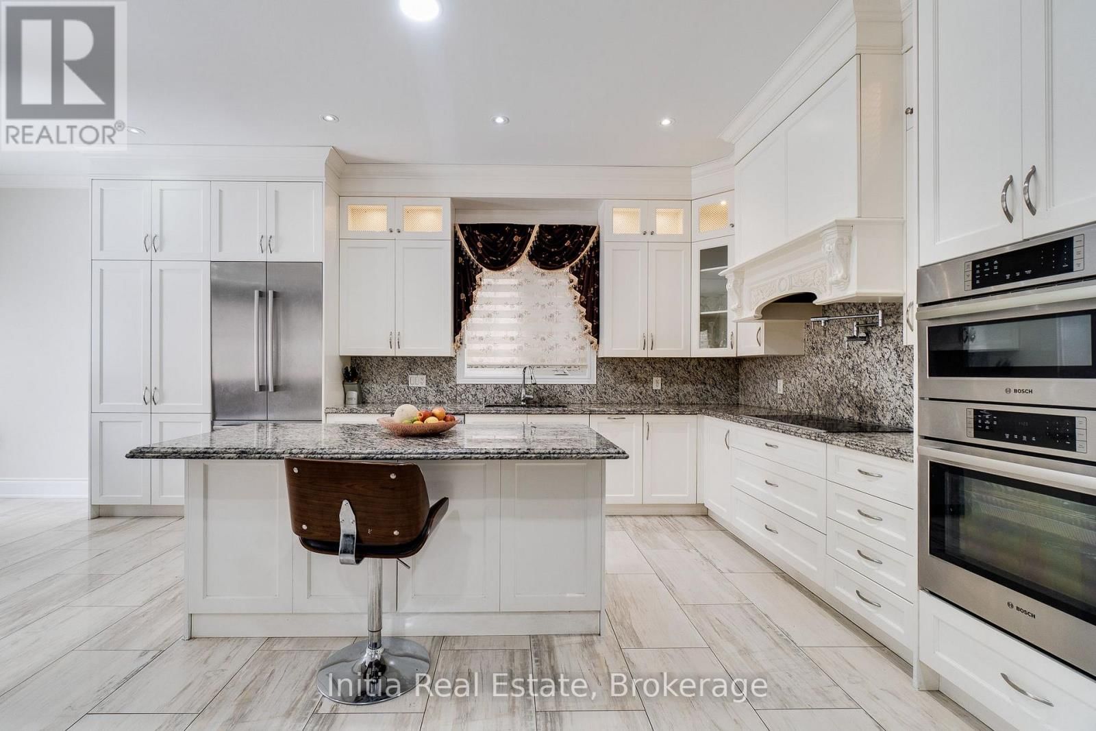 12 ERINTOWN CRESCENT SOUTH Image 15