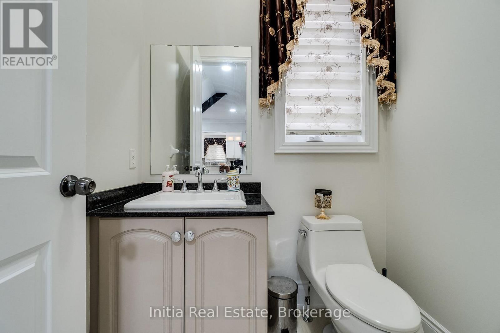 12 ERINTOWN CRESCENT SOUTH Image 23