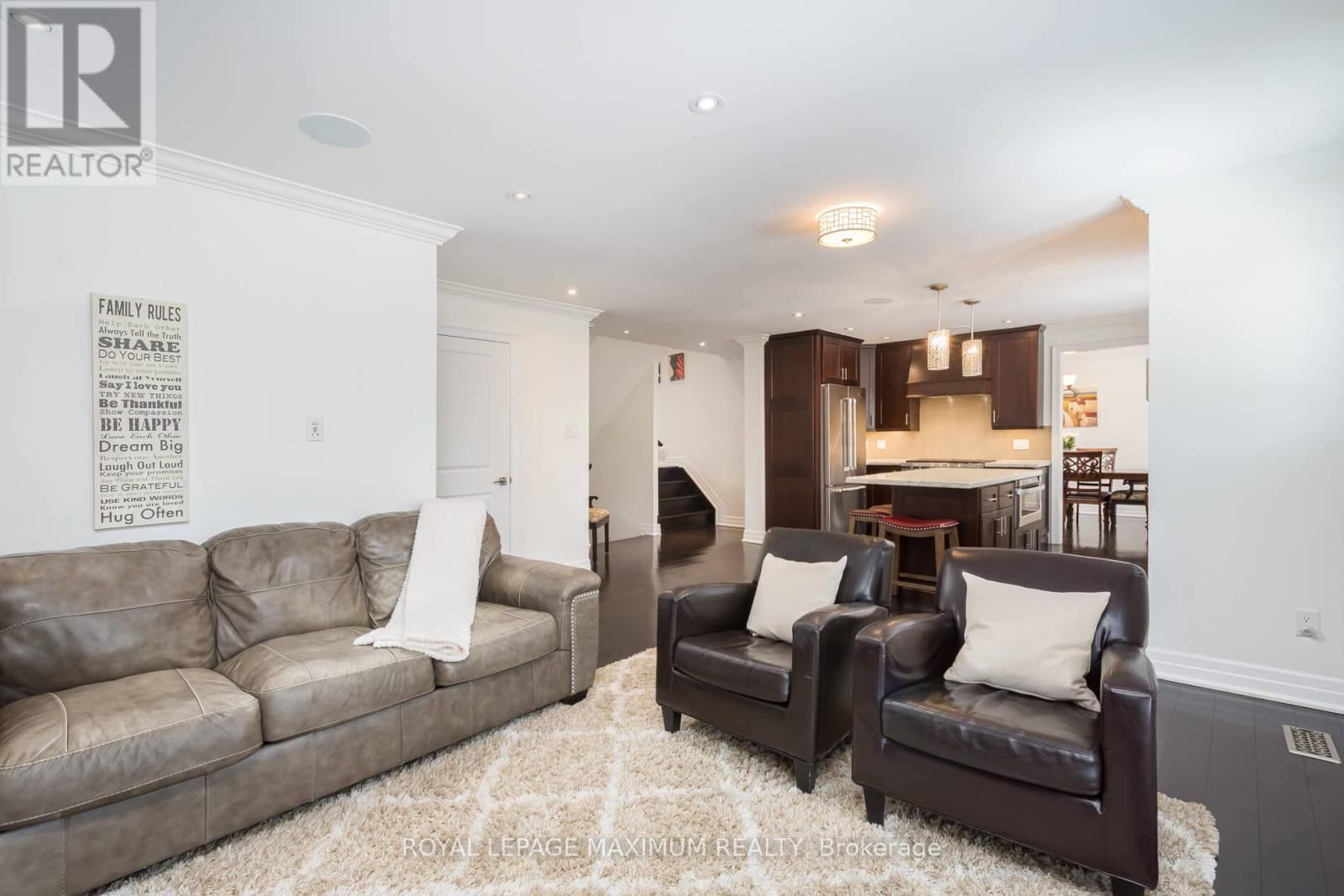 55 ASHMOUNT CRESCENT Image 17