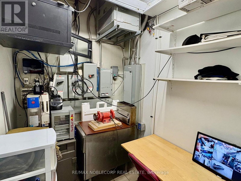 Image #1 of Restaurant for Sale at Lakeshore, Mississauga , Ontario