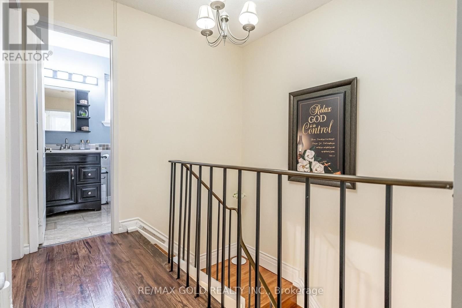 33 - 33 GUILDFORD CRESCENT Image 19