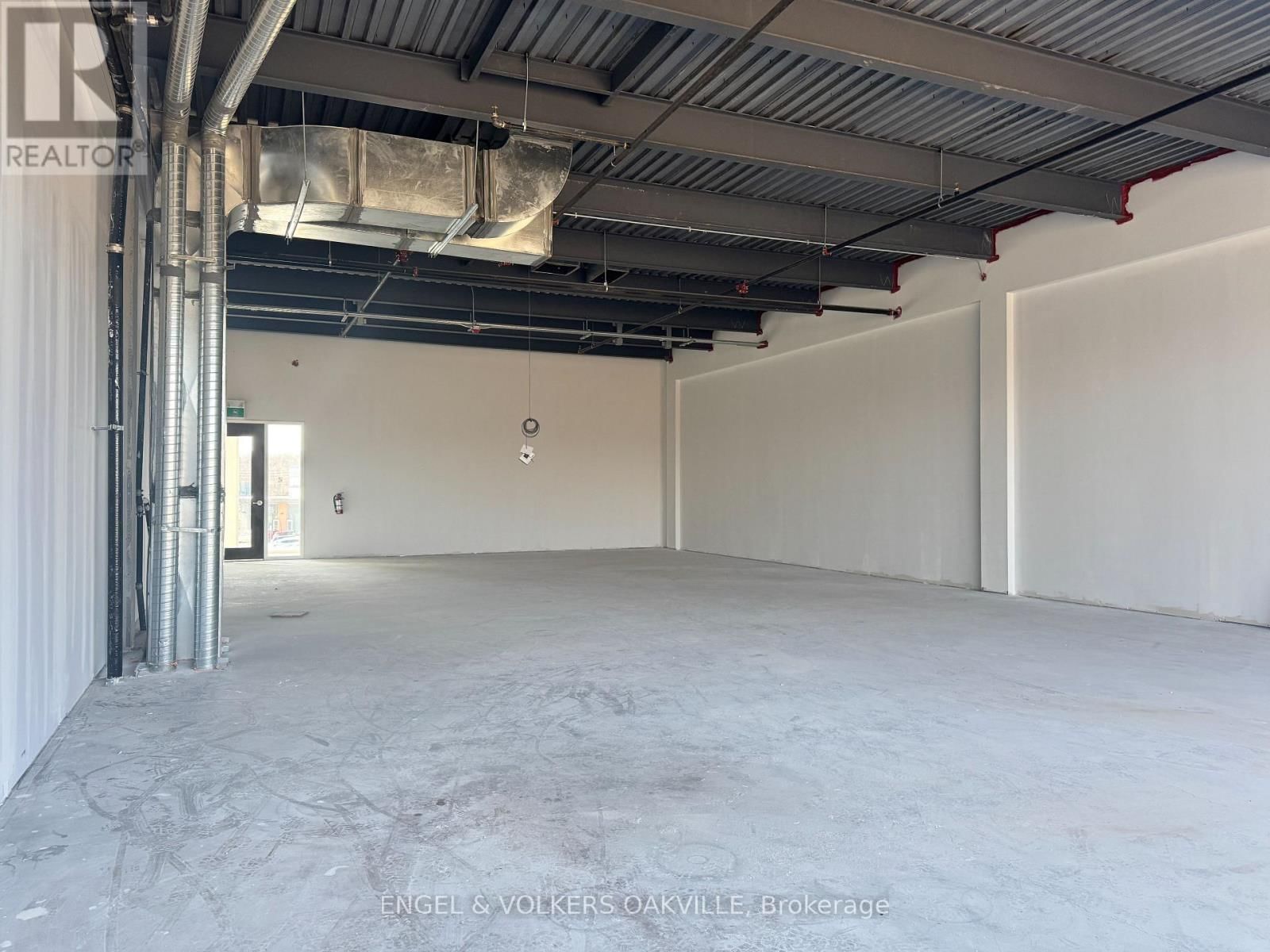 A208 - 1939 IRONOAK WAY Image 4