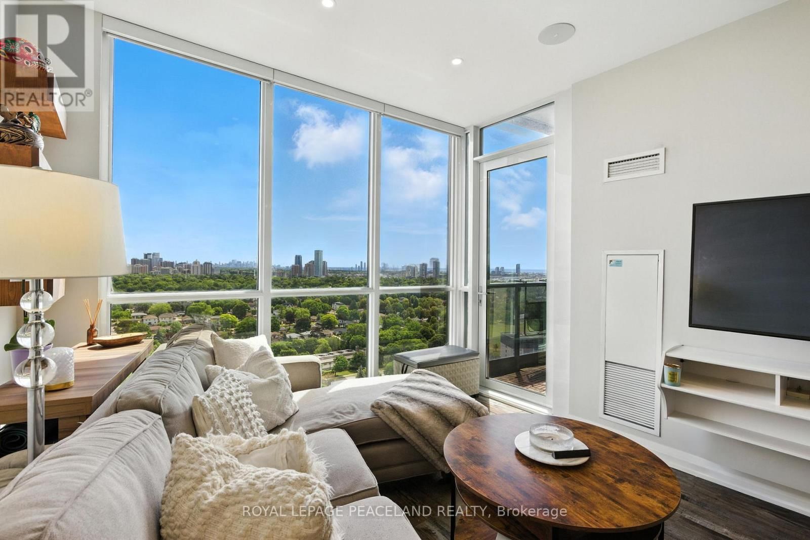 2101 - 1 VALHALLA INN ROAD Image 7