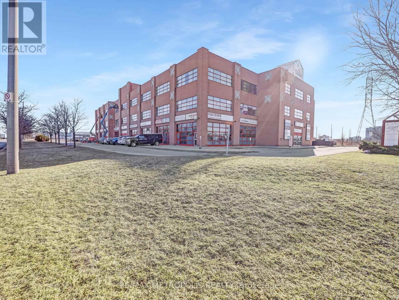 309 - 1550 SOUTH GATEWAY ROAD Image 16