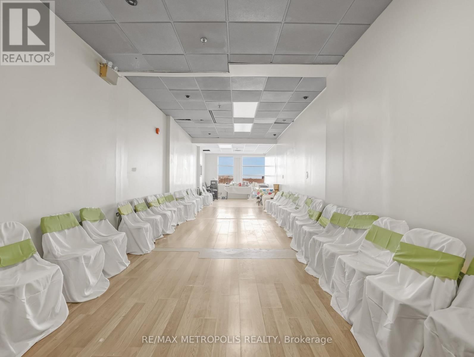 309 - 1550 SOUTH GATEWAY ROAD Image 9