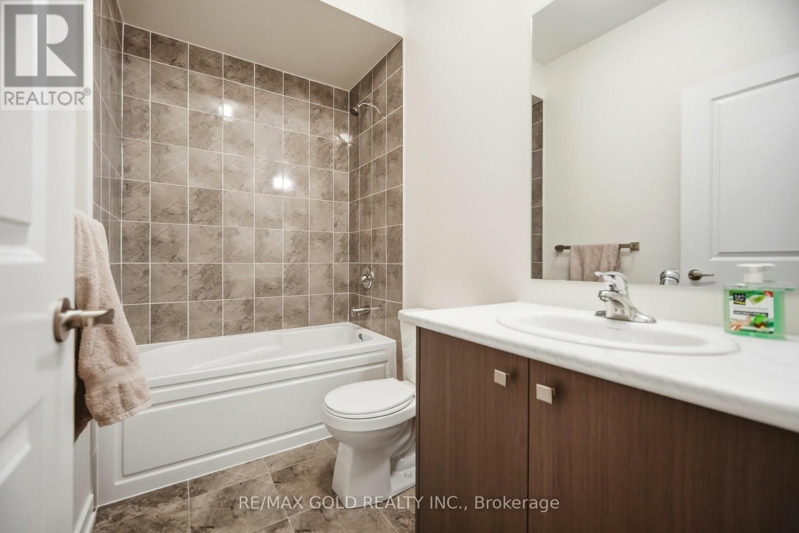 40 AVEENA ROAD Image 11