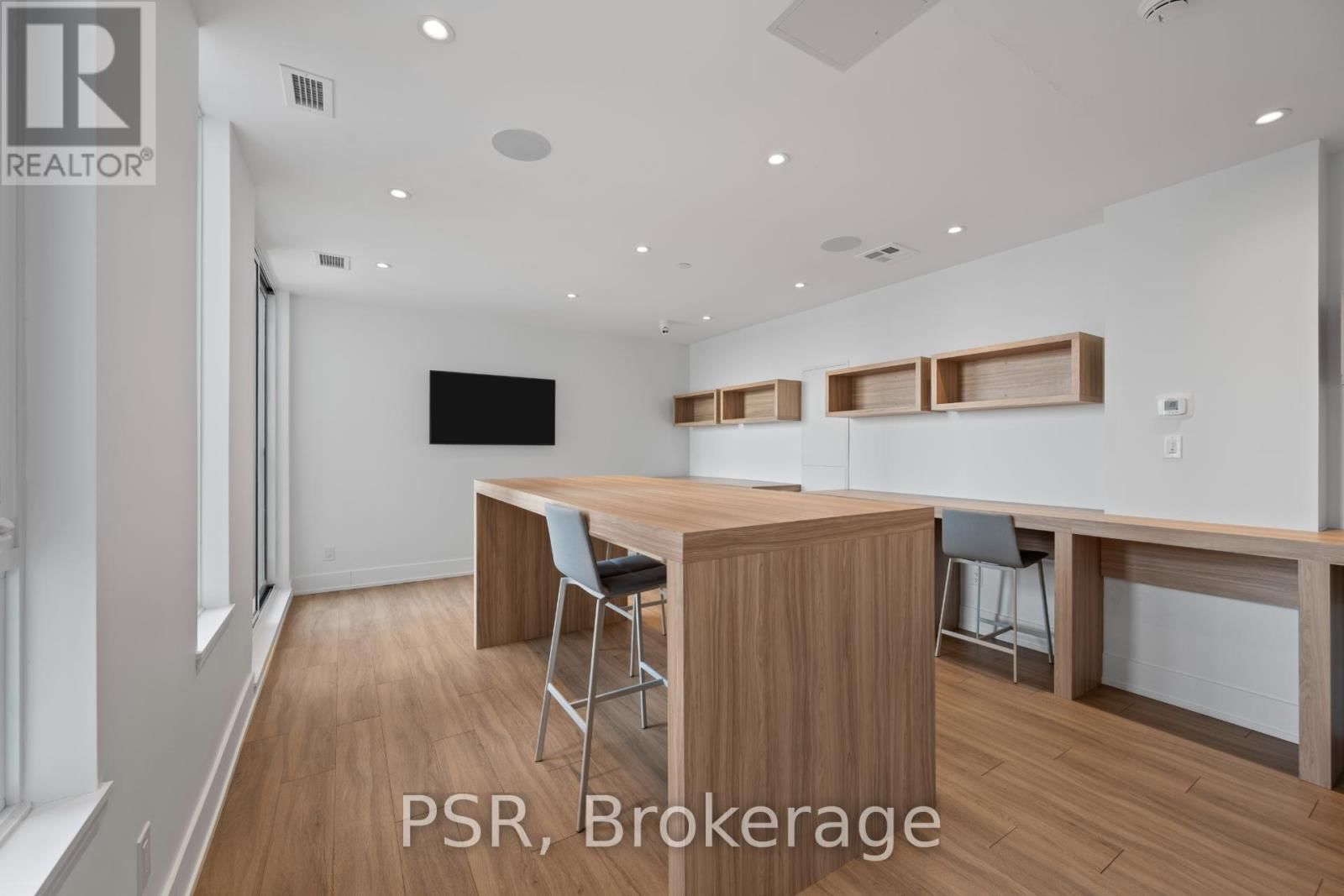 435 - 3100 KEELE STREET Image 19