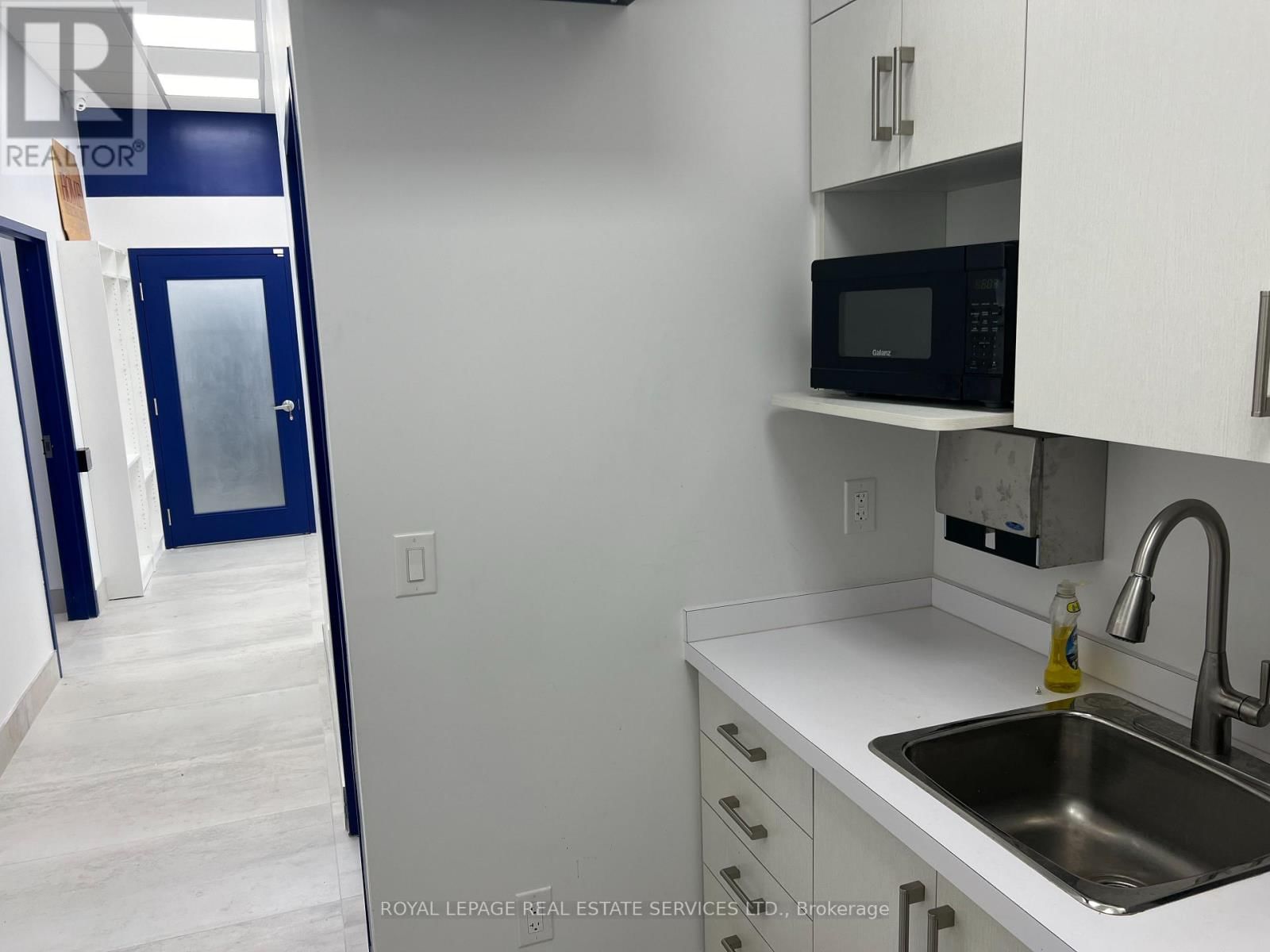 117 - 1441 ELGIN STREET Image 10