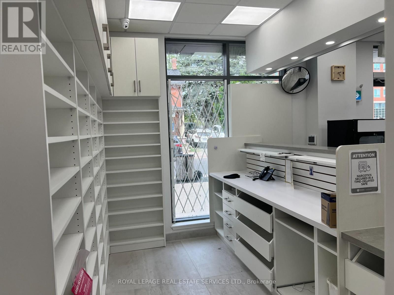 117 - 1441 ELGIN STREET Image 14