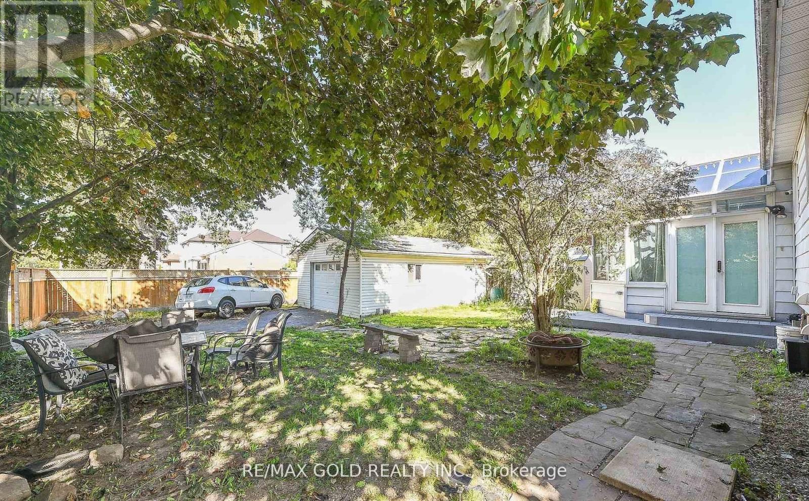 13 FOSTER ROAD Image 36