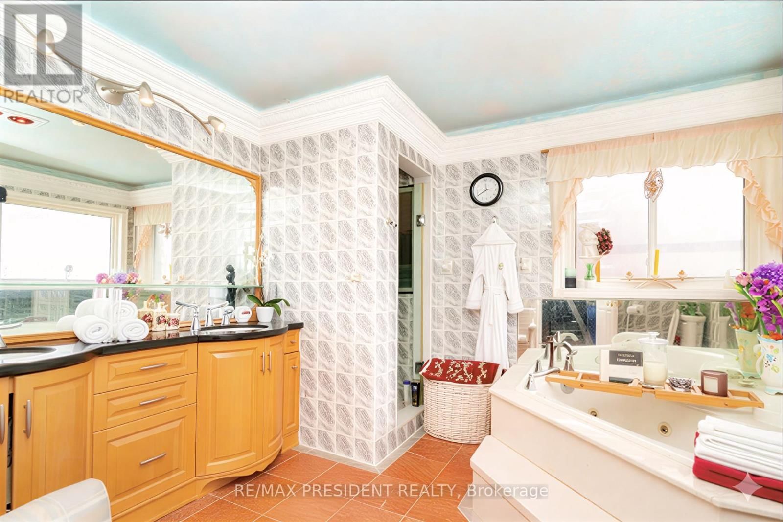 3211 BLOOMFIELD DRIVE Image 19