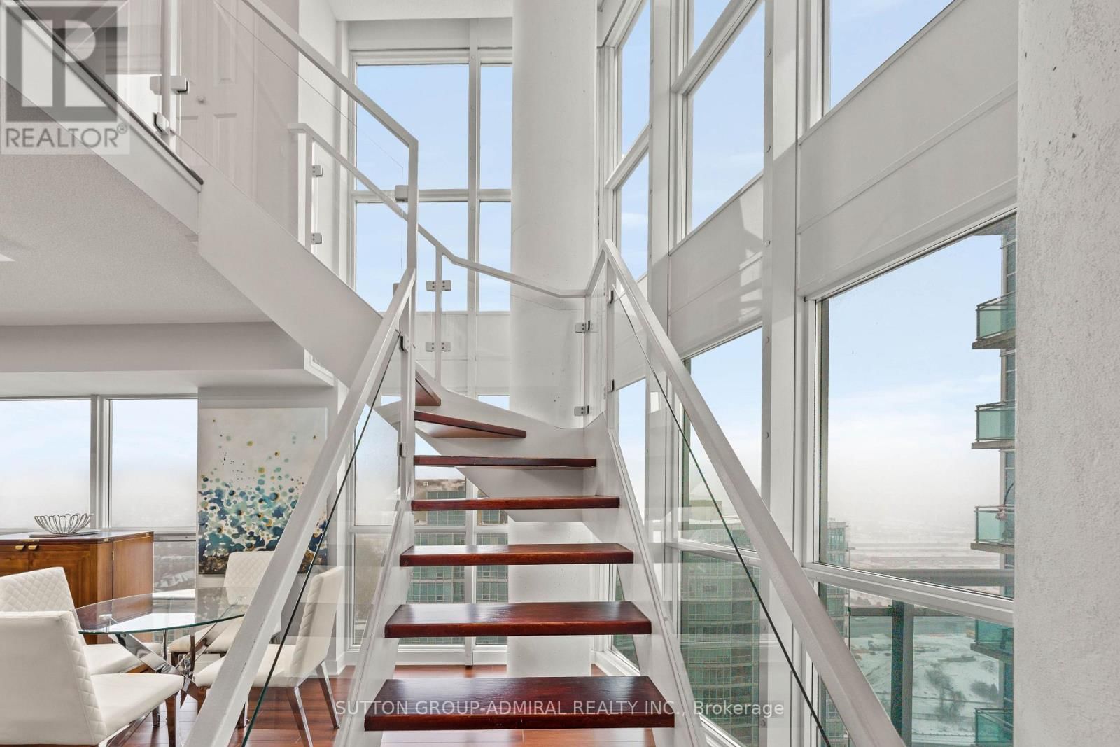 2513 - 155 LEGION ROAD Image 11