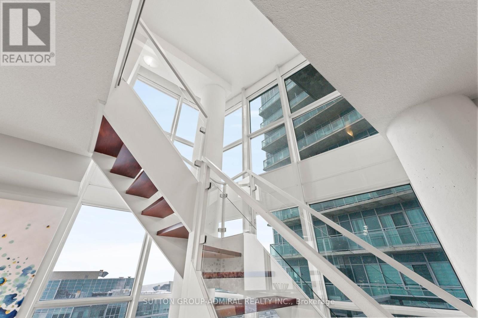 2513 - 155 LEGION ROAD Image 12