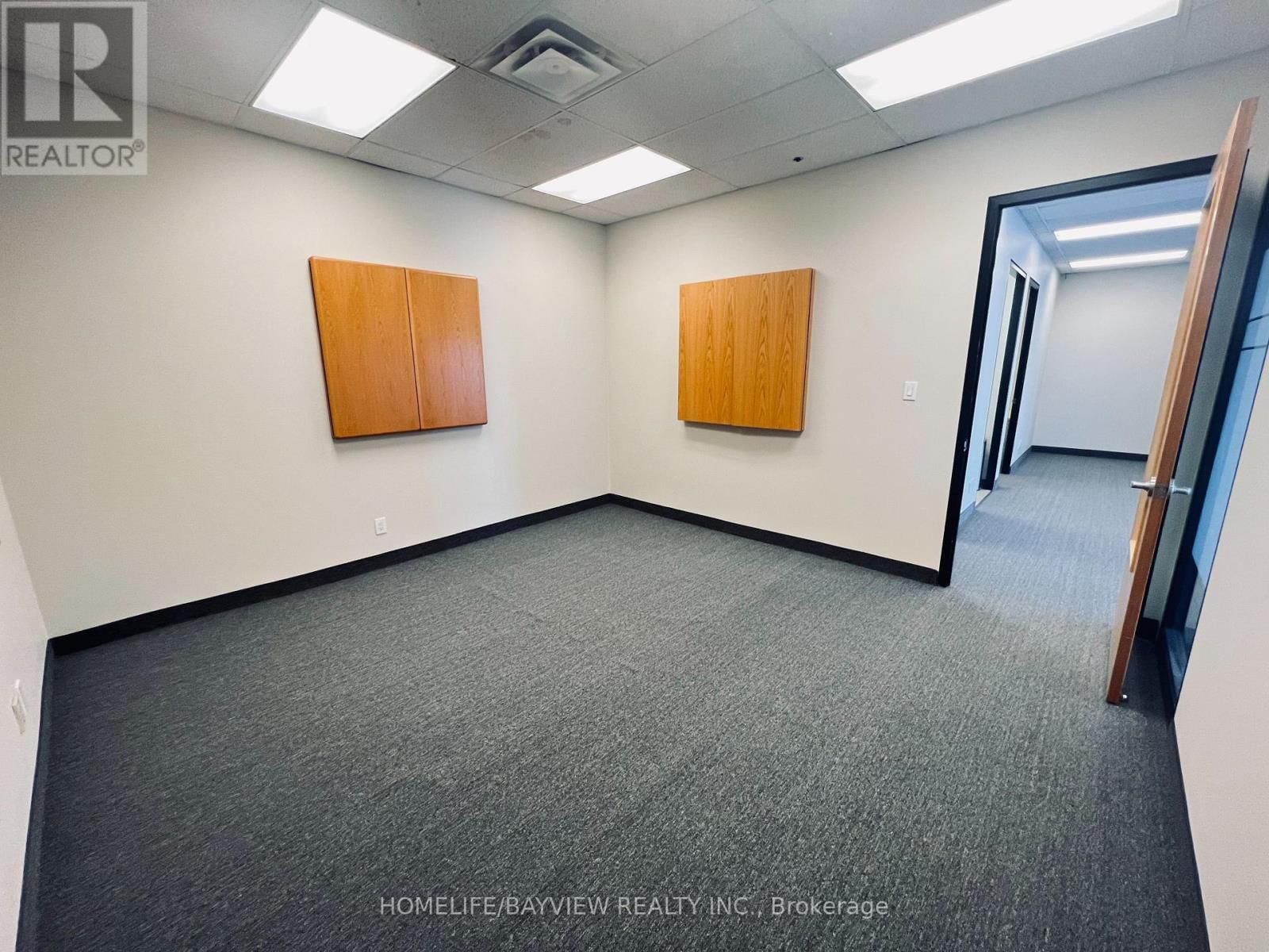 134-135 - 2550 MATHESON BOULEVARD Image 17