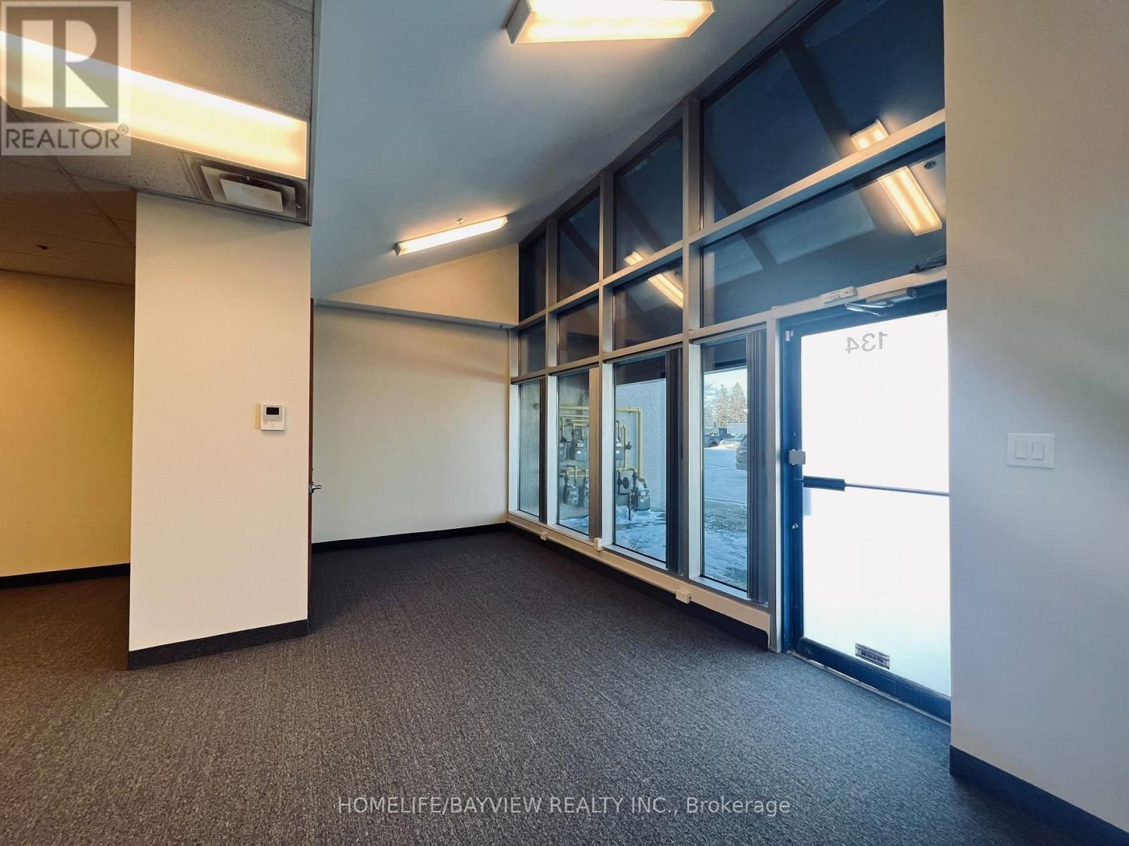 134-135 - 2550 MATHESON BOULEVARD Image 27