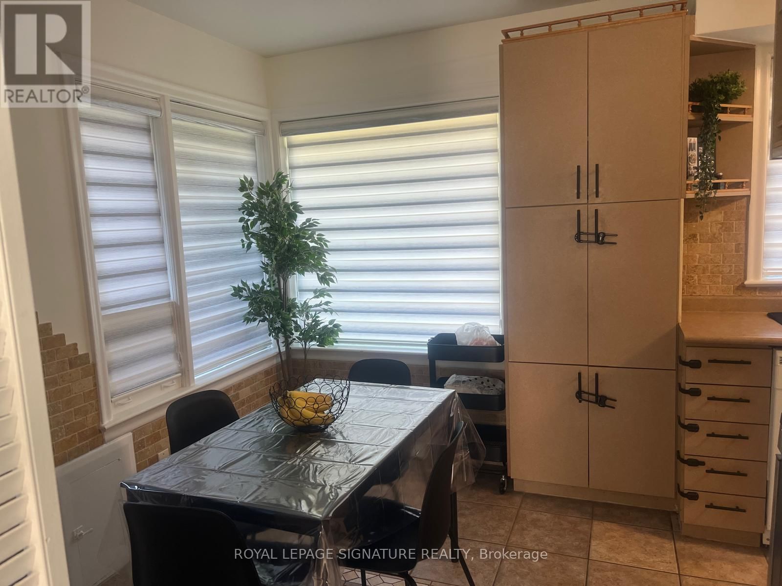 1410 LARCHVIEW TRAIL Image 5